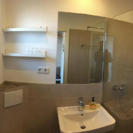 Daire Huus Parlbuggt